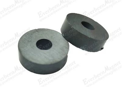 Magnete in ceramica permanente